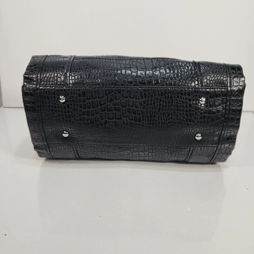 Liz Claiborne liz claiborne